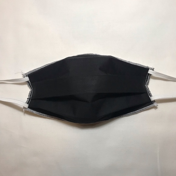 Handmade Fabric Face Mask with Filter AND pocket - Picture 3 of 13